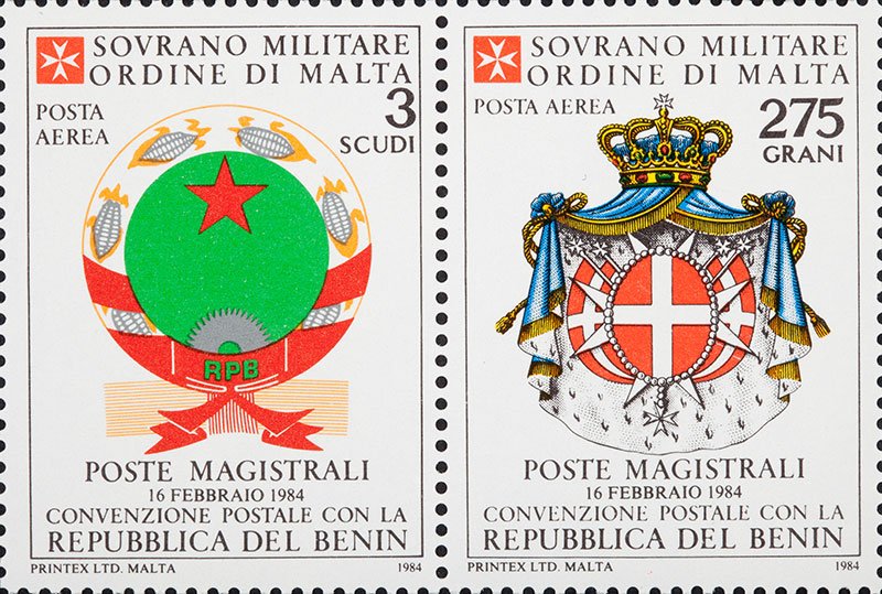 1984 Posta Aerea Convenzione postale con il Benin 2 v. in coppia S.M.O.M. SMOM S.M.O.M. - 1984 - Posta Aerea: Convenzione postale con il Benin - 2 v. in coppia