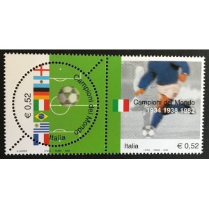 ITALIA - 2002 - VARIETÀ Campioni del mondo di calcio del XX secolo 12 fori - 2 v. in coppia (E.C. di Italia con Argentina, Brasile, Francia, Germania, Uruguay)