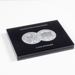 LEUCHTTURM - Cofanetto VOLTERRA in legno con 1 ripiano a 20 caselle rotonde per once Ag. Filarmonica di Vienna in capsula - Nero