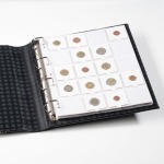 LEUCHTTURM - OFFERTA: Cartella a 4 anelli GRANDE CLASSIC con 10 fogli per Oblò da 50 mm e custodia - Nera