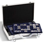 LEUCHTTURM - Valigetta in alluminio CARGO L6 con 6 vassoi in floccato blu a 40 caselle quadrate da 33 mm