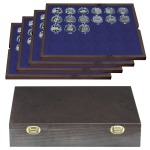 LINDNER - Cofanetto CARUS 4 in legno con 4 ripiani blu a 30 caselle rotonde da 39 mm - Noce scuro