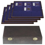 LINDNER - Cofanetto CARUS 4 in legno con 4 ripiani blu a 9 caselle rettangolari da 63x85 mm per Slabs - Noce scuro