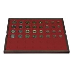 LINDNER - Cofanetto CARUS 4 in legno con 4 ripiani bordeaux a caselle rotonde per 6 serie Euro ciascuno - Noce scuro