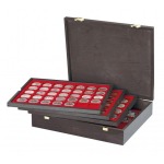 LINDNER - Cofanetto CARUS 4 in legno con 4 ripiani bordeaux assortiti per 127 monete - Noce scuro