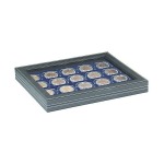 LINDNER - Cofanetto NERA CASSETTA M CON FINESTRA con interno blu a 20 caselle quadrate da 50 mm con tacca - Nero