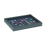 LINDNER - Cofanetto NERA CASSETTA M CON FINESTRA con interno blu a 48 caselle quadrate da 30 mm - Nero