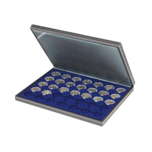 LINDNER - Cofanetto NERA CASSETTA M con interno blu a 35 caselle rotonde da 32 mm - Nero