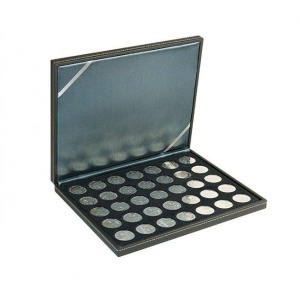 LINDNER - Cofanetto NERA CASSETTA M con interno nero a 35 caselle rotonde da 32,5 mm - Nero