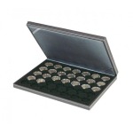 LINDNER - Cofanetto NERA CASSETTA M con interno nero a 35 caselle rotonde da 32 mm - Nero