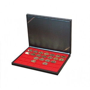 LINDNER - Cofanetto NERA CASSETTA M con interno rosso a 35 caselle quadrate da 36 mm - Nero