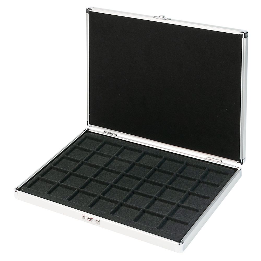 Astuccio-ALU-con-1-ripiano-in-floccato-nero-a-35-caselle-quadrate-da-36-mm-Lindner-1 LINDNER - Astuccio ALU con 1 ripiano in floccato nero a 35 caselle quadrate da 36 mm - immagine 1