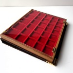 Libro astuccio medio con vassoio in velluto rosso 2