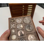 Monetiere in legno con 10 cassetti a scomparti per monete antiche oro orgento 8