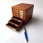 Monetiere in legno con 8 cassetti a scomparti per monete antiche oro orgento 3