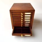 Monetiere in legno con 8 cassetti a scomparti per monete antiche oro orgento 6