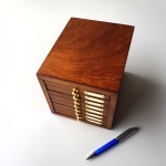 Monetiere in legno con 8 cassetti a scomparti per monete antiche oro orgento 7