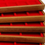 Vassoio per monete in legno e velluto rosso VAG 3