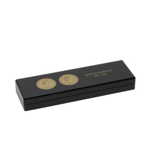 Astuccio VOLTERRA in legno a 5 caselle rotonde per sterline Regina Elisabetta II con ritratti diversi della Sovrana Mogano Leuchtturm 1