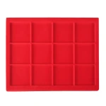 Vassoio PICCOLO in floccato rosso a 12 caselle quadrate da 45 mm Master Phil